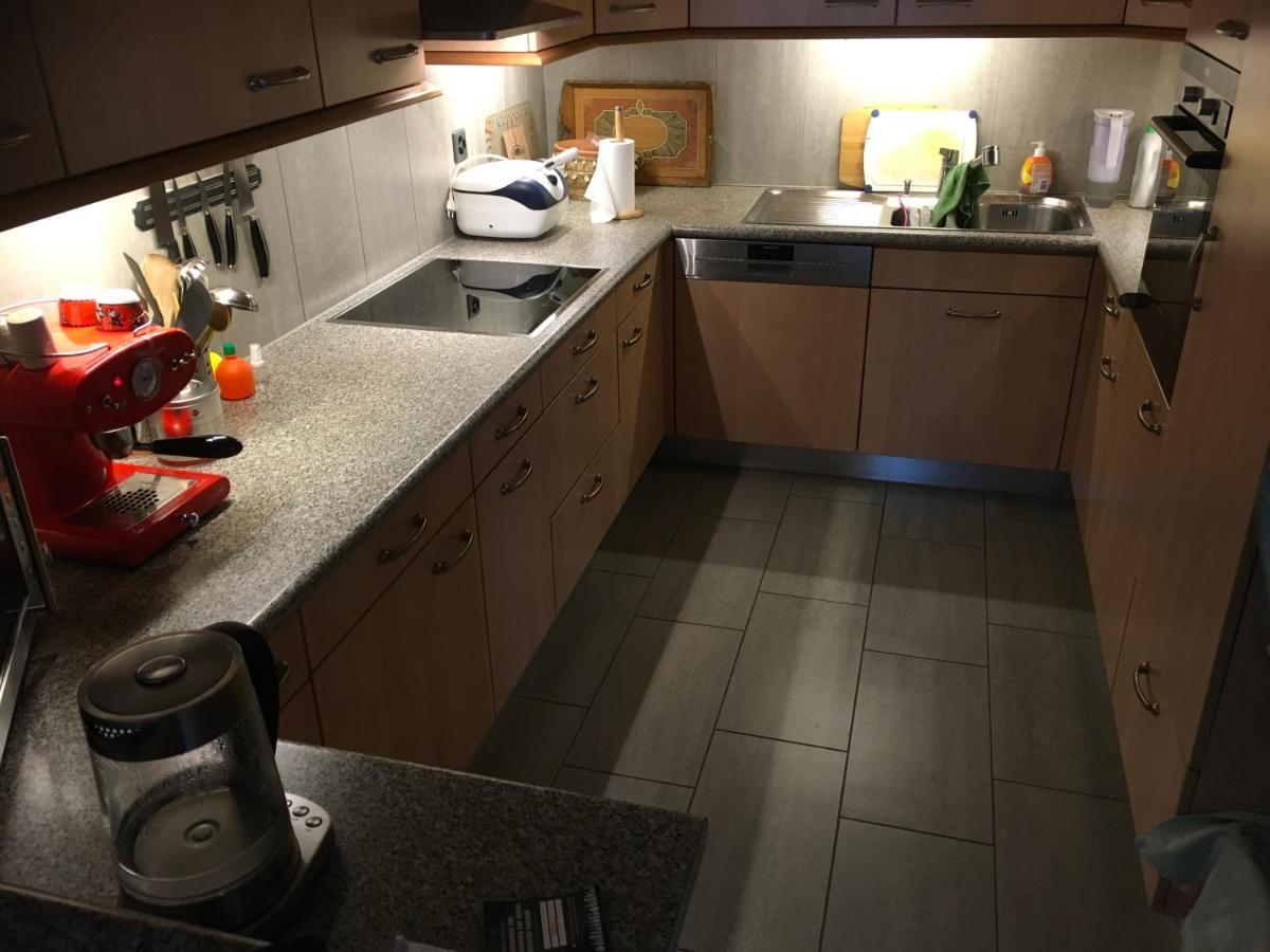 Bed and Breakfast No Such Thing Швиц Экстерьер фото