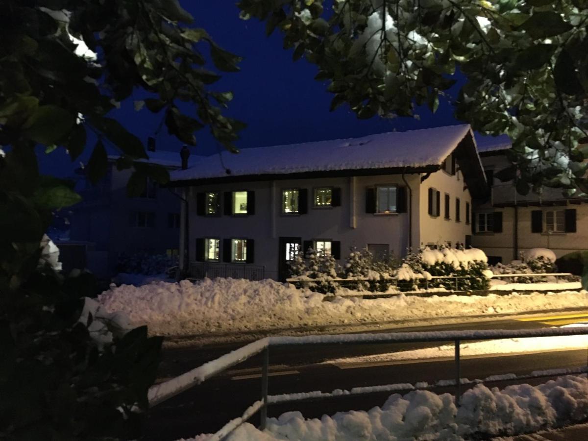 Bed and Breakfast No Such Thing Швиц Экстерьер фото
